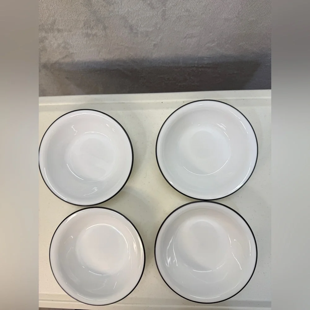 Corelle Bowls Vitrelle Berry Bowls White Black Trim Chip Resistant Made in USA